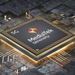 Le bal des fabricants de puces pour smartphones s’intensifie à l’approche de la rentrée 2025. MediaTek affiche désormais ses ambitions haut et fort en annonçant qu’il présentera son nouveau Dimensity 9500 avant même le lancement officiel du Snapdragon 8 Elite 2 de Qualcomm, programmé le 23 septembre lors du Snapdragon Summit. Cette course au calendrier pourrait bien redistribuer les cartes du marché des SoC haut de gamme, en offrant aux marques partenaires de MediaTek un véritable coup d’avance.

Une rivalité historique entre MediaTek et Qualcomm  
Depuis plusieurs années, Qualcomm domine le segment premium avec ses gammes Snapdragon, plébiscitées pour leurs performances CPU/GPU et leurs optimisations sur l’intelligence artificielle. MediaTek, quant à lui, a su se tailler une place de choix en proposant des puces Dimensity performantes, souvent à un tarif plus compétitif, séduisant des constructeurs comme Oppo, Vivo ou Xiaomi. Le Dimensity 9000, dévoilé fin 2022, a déjà mis Qualcomm sur ses gardes grâce à son rapport performances/prix très attractif.

Le timing stratégique du Snapdragon Summit  

  Qualcomm a fixé son Snapdragon Summit au 23 septembre 2025.
  Cet événement est l’occasion officielle de révéler le Snapdragon 8 Elite 2, son SoC phare pour les flagships de fin d’année.
  MediaTek vise à placer son annonce avant cette date clé, pour capter l’attention des médias, des fabricants et des consommateurs.
  
En devançant Qualcomm, MediaTek entend maximiser son impact médiatique et offrir à ses partenaires la possibilité de préparer le lancement de nouveaux modèles équipés du Dimensity 9500.

Dimensity 9500 : quelles innovations attendre ?  
Si MediaTek garde le silence sur la fiche technique officielle, les premières fuites et les déclarations de leakers comme Digital Chat Station permettent déjà de dessiner les contours de ce SoC de nouvelle génération :  

  Gravure en 4 nm avancé : pour un gain d’efficacité énergétique et une réduction des températures de fonctionnement.
  Architecture CPU upgradée : cœurs haute performance remaniés pour accélérer les calculs mono-thread et multi-thread.
  GPU maison renforcé : dédié aux jeux et au rendu graphique, avec un pipeline optimisé pour les textures et les effets 3D en temps réel.
  NPU (Neural Processing Unit) boosté : traitement local des tâches IA plus rapide, idéal pour la photo computationnelle et la reconnaissance vocale hors ligne.
  Support 5G et Wi-Fi 7 : connectivité ultra-rapide, latences réduites pour le streaming et le cloud gaming.
  
Grâce à ces avancées, le Dimensity 9500 pourrait offrir une expérience utilisateur fluide, tant pour les jeux gourmands que pour la gestion d’applications IA intensives.

Les premiers flagships à en tirer profit  
MediaTek collabore depuis longtemps avec Oppo et Vivo pour équiper leurs modèles haut de gamme. On évoque déjà :  

  Oppo Find X9 : successeur du très apprécié Find X8, il pourrait intégrer le Dimensity 9500 pour renforcer son positionnement “photophone” avec un bloc caméra dernière génération.
  Vivo X300 : haut de gamme axé sur l’autonomie et la recharge rapide, il devrait profiter de la gravure avancée pour allonger l’usage quotidien.
  
D’autres fabricants, curieux de rompre leur dépendance exclusive à Qualcomm, pourraient se tourner vers MediaTek pour diversifier leur offre.

Impacts sur le marché des SoC et sur les consommateurs  

  Concurrence accrue : Qualcomm pourrait revoir sa stratégie tarifaire ou accélérer son propre cycle de présentation pour ne pas laisser MediaTek s’emparer du leadership.
  Innovation boostée : la pression mutuelle incite les deux géants à innover plus vite, notamment dans la prise en charge de l’IA embarquée et la 5G avancée.
  Choix élargi pour les constructeurs : les marques peuvent négocier de meilleures conditions et cibler des segments de marché plus larges.
  Avantage pour les utilisateurs : la montée en gamme des puces Android offre des expériences proches, voire propriétaires, de celles proposées par les SoC Apple A.


Dates et perspectives : quand faudra-t-il rester à l’écoute ?  
Si aucune date officielle n’est pour l’heure confirmée par MediaTek, tous les regards se tournent vers le début du mois de septembre 2025 :  

  Les invitations à un événement diffusé en direct pourraient arriver fin août.
  Les premiers benchmarks et fuites de performance interviendront probablement quelques jours avant la présentation.
  Les premiers samples du Dimensity 9500 pourraient être certifiés en coulisses par les organismes FCC ou 3C en fin d’été.
  
En attendant, la communauté tech analyse chaque indice, chaque fuite, et se prépare à mesurer la réponse de Qualcomm lors de son Snapdragon Summit du 23 septembre.

Le duel entre MediaTek et Qualcomm s’annonce palpitant. Pour ne rien manquer des annonces, restez connectés, car la révolution des processeurs mobiles haut de gamme ne fait que commencer.