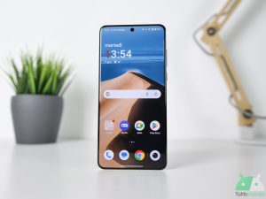 https://img.tuttoandroid.net/wp-content/uploads/2025/01/ONEPLUS-13-tta-10-scaled.jpg
