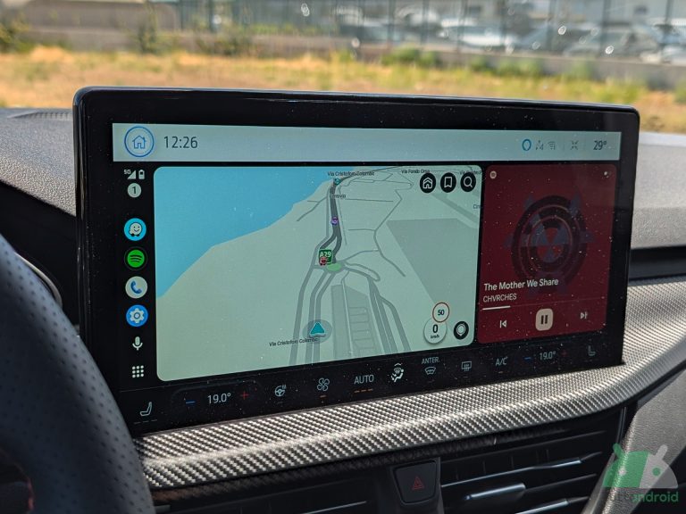 Android Auto boosté par Gemini : 5 fonctions incroyables à tester absolument !