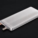 Accumulateur sodium ion : atouts et limites pour les smartphones