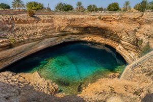 Bimmah sinkhole oman : guide pour visiter ce site naturel à Oman