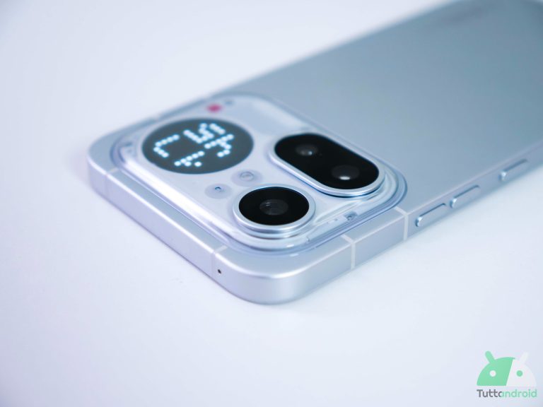 Nothing OS 5.0 arrive le 25 août : la liste complète des téléphones compatibles (certains modèles sont définitivement exclus)