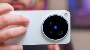 Inside vivo X500 Pro Max : la boîte révélée et un Creator Kit à 18 accessoires qui transforme le smartphone en appareil pro