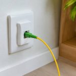 À quoi ressemble une prise fibre : guide pour la reconnaître et l’utiliser