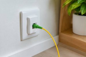 À quoi ressemble une prise fibre : guide pour la reconnaître et l’utiliser