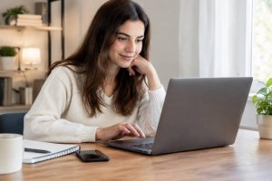 Ordinateur : comment bien le choisir pour un usage quotidien